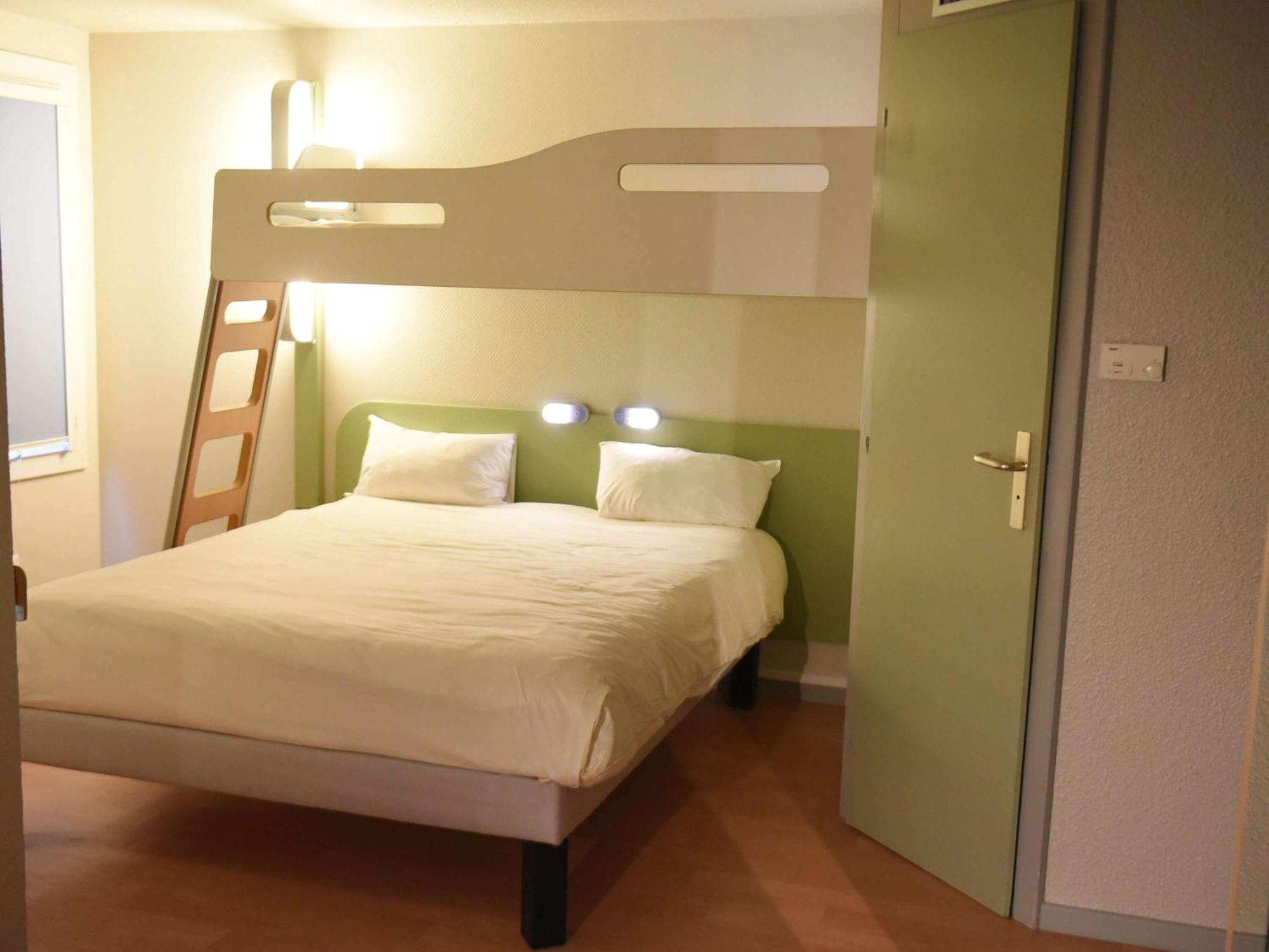 Hotel ibis Budget Laval Bonchamp Les Laval Eksteriør billede
