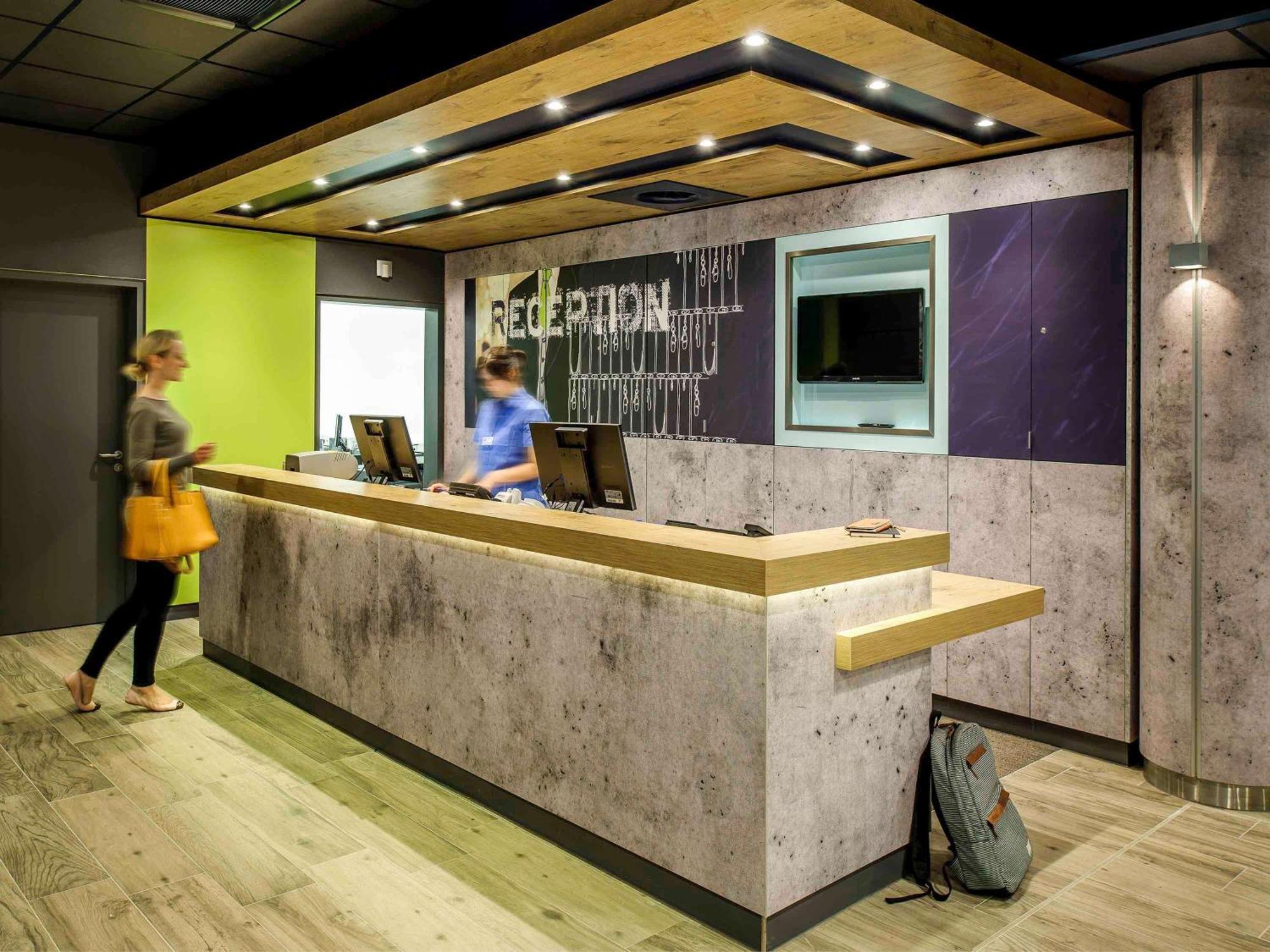 Hotel ibis Budget Laval Bonchamp Les Laval Eksteriør billede