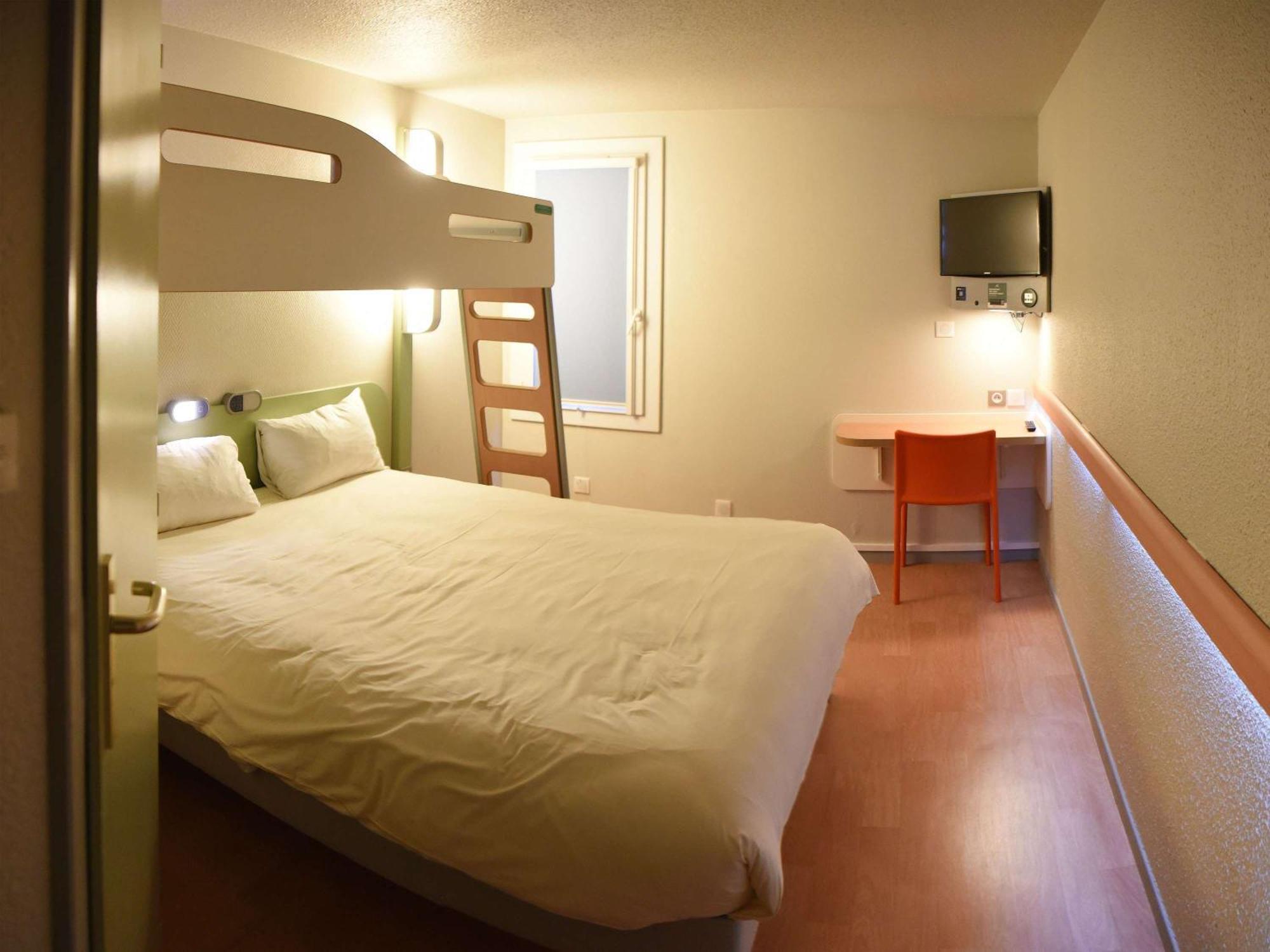 Hotel ibis Budget Laval Bonchamp Les Laval Eksteriør billede