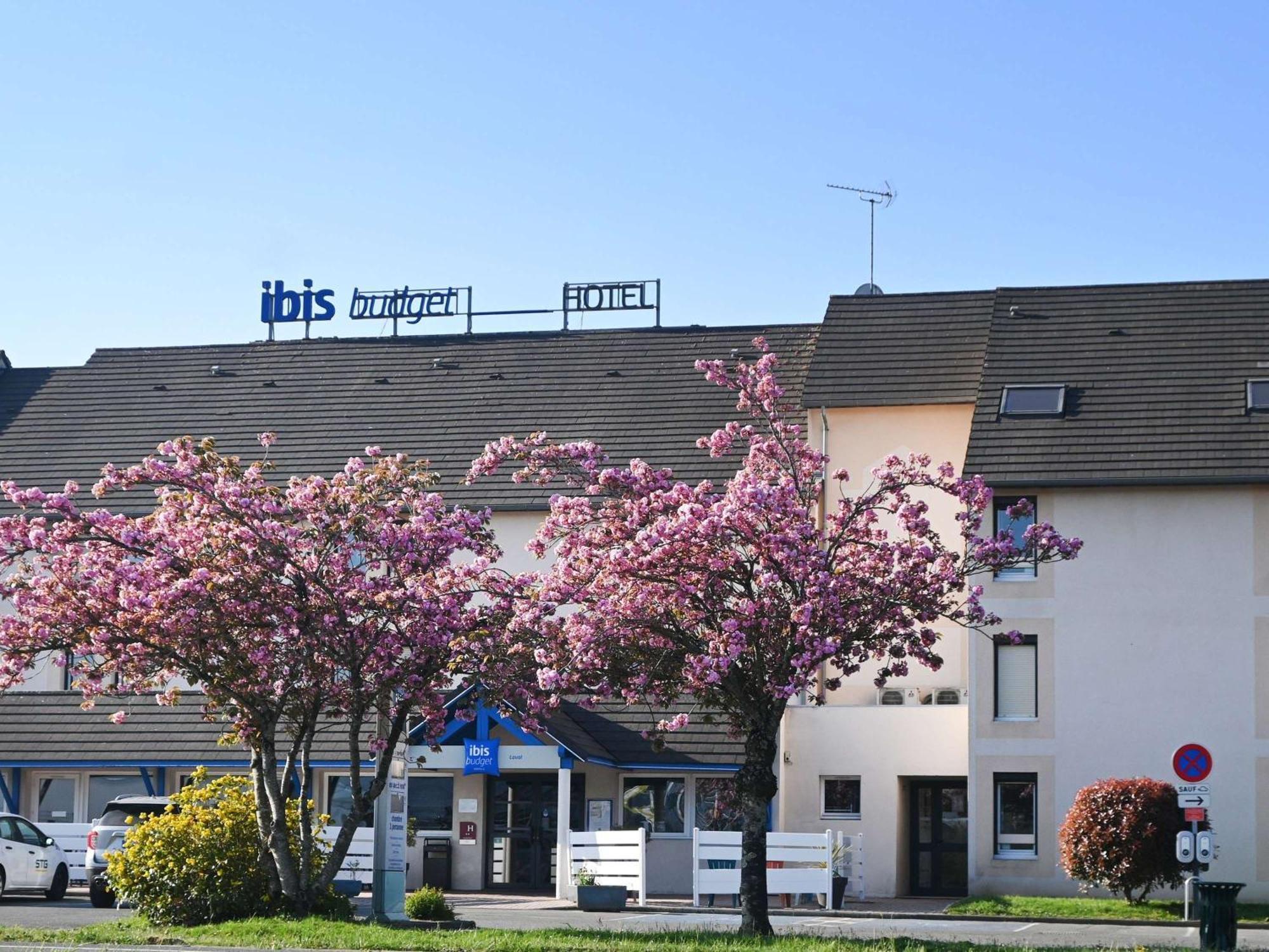 Hotel ibis Budget Laval Bonchamp Les Laval Eksteriør billede